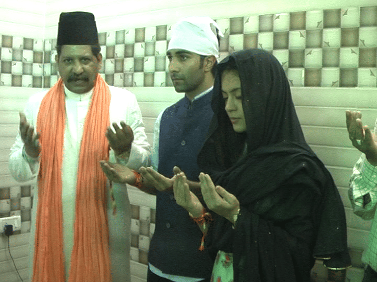 star cast of qaidi band visit ajmer dargah to take blessings for the film 