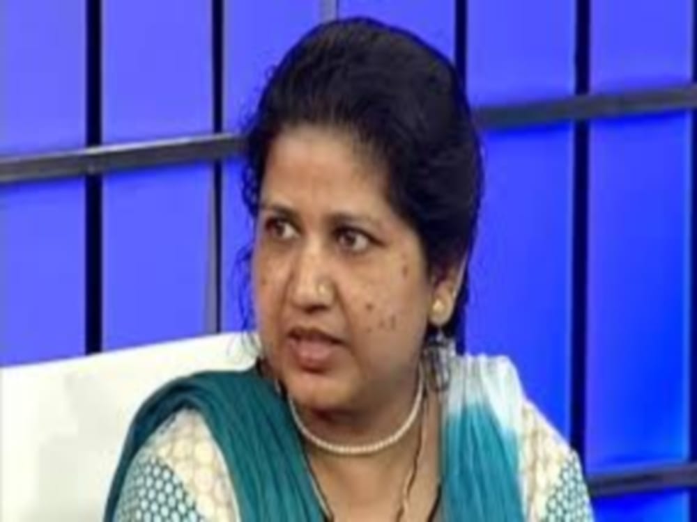  triple talaq victim Saira Bano will get pramod Mahajan memorial honor