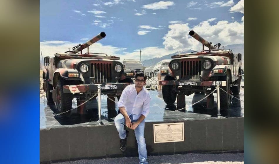 super thief who stole from politicians and judges to live a lavish life nabbed by police