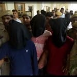  पुलिस की गिरफ्त नकाबपोश आरोपी