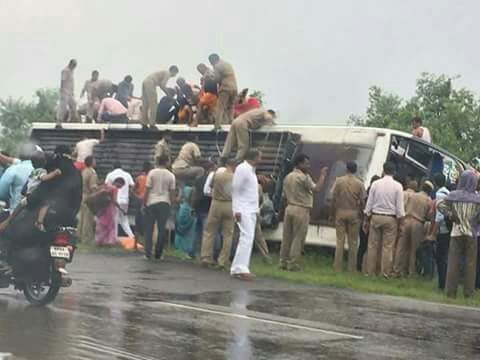 a bus accident in barabanki.