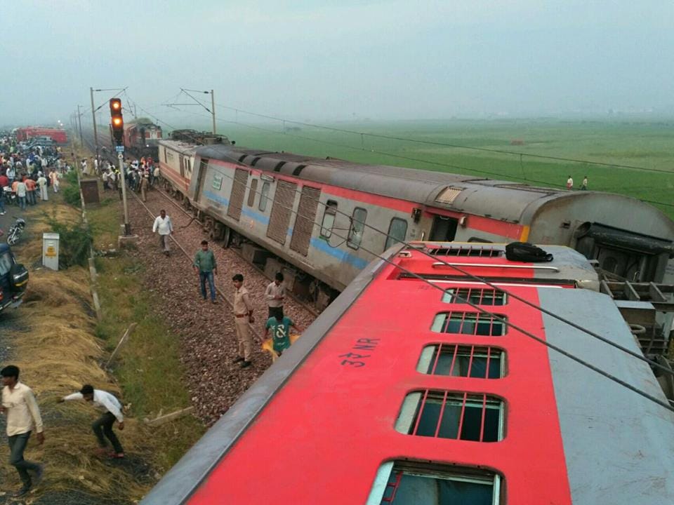 kaifiyat express: auraiya train accident live photos