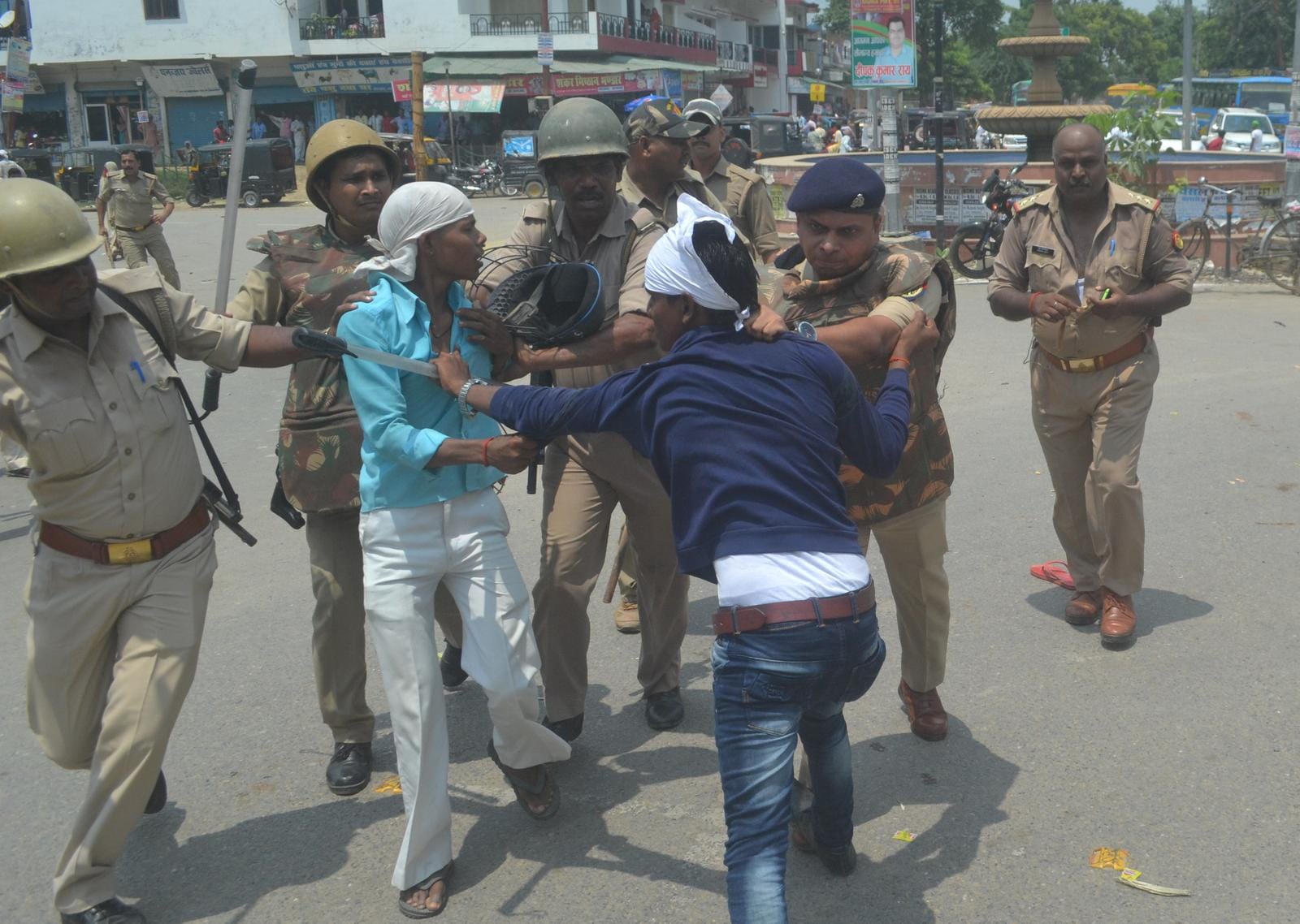 See photos: Police lathicharge on villagers  in Azamgarh, beating women with vandalism