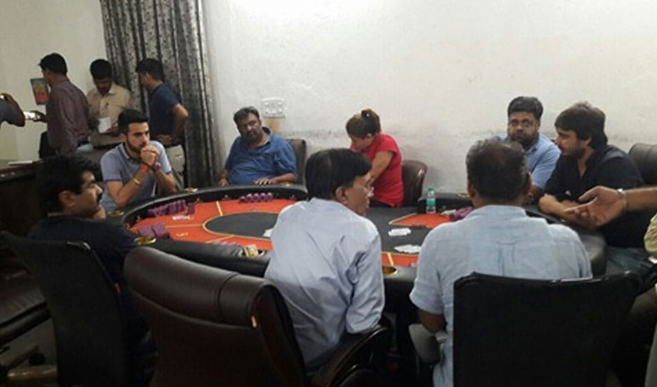 illegal casino running in a delhi farm house seized by police, 30 people including 5 women arrest
