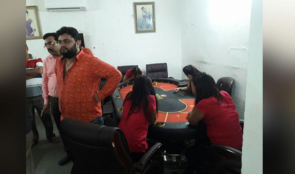 illegal casino running in a delhi farm house seized by police, 30 people including 5 women arrest