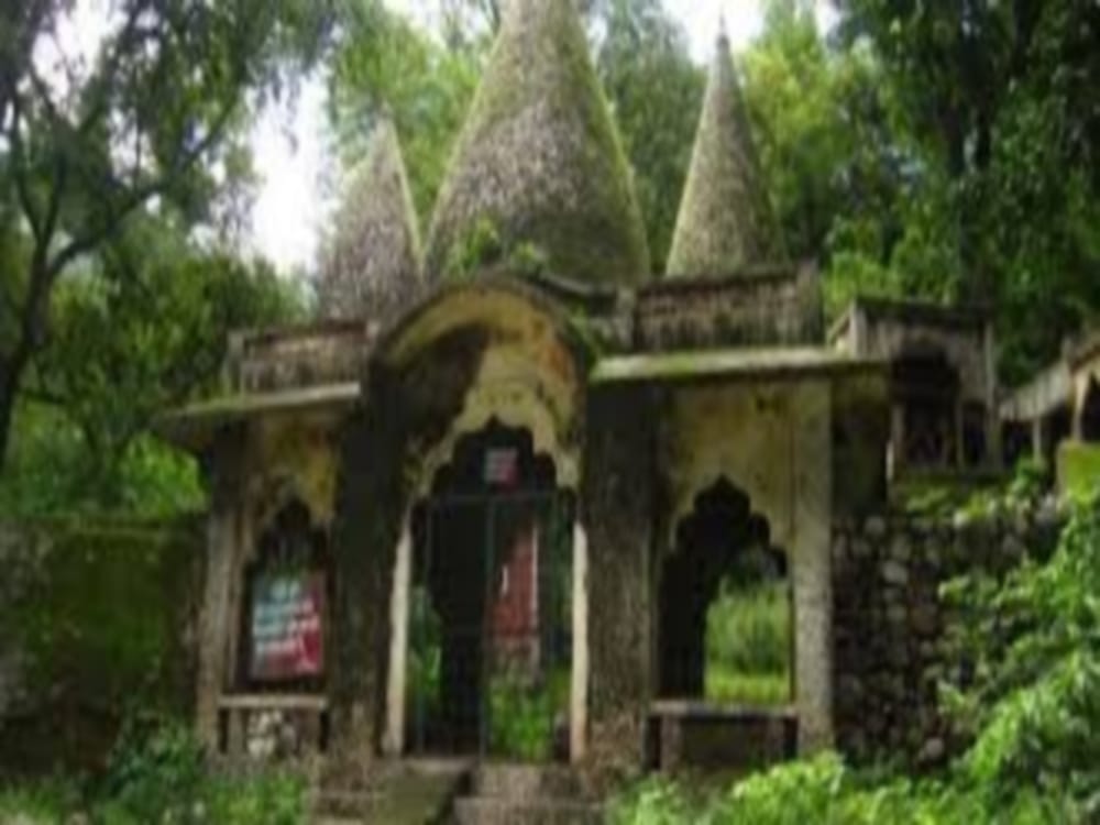 history of historical mehrishi yogi chaurasi kutiya in rishikesh