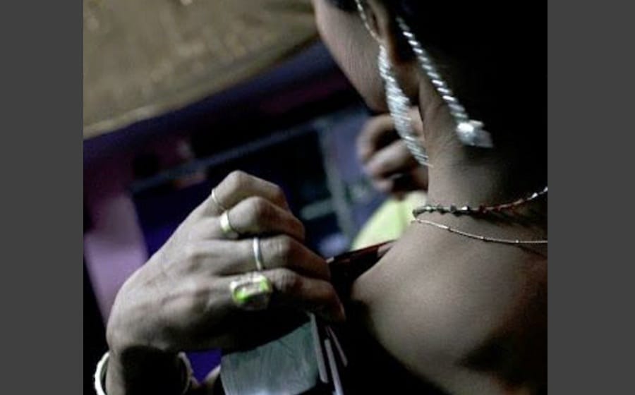 third gender trying to chopped youth private part in delhi