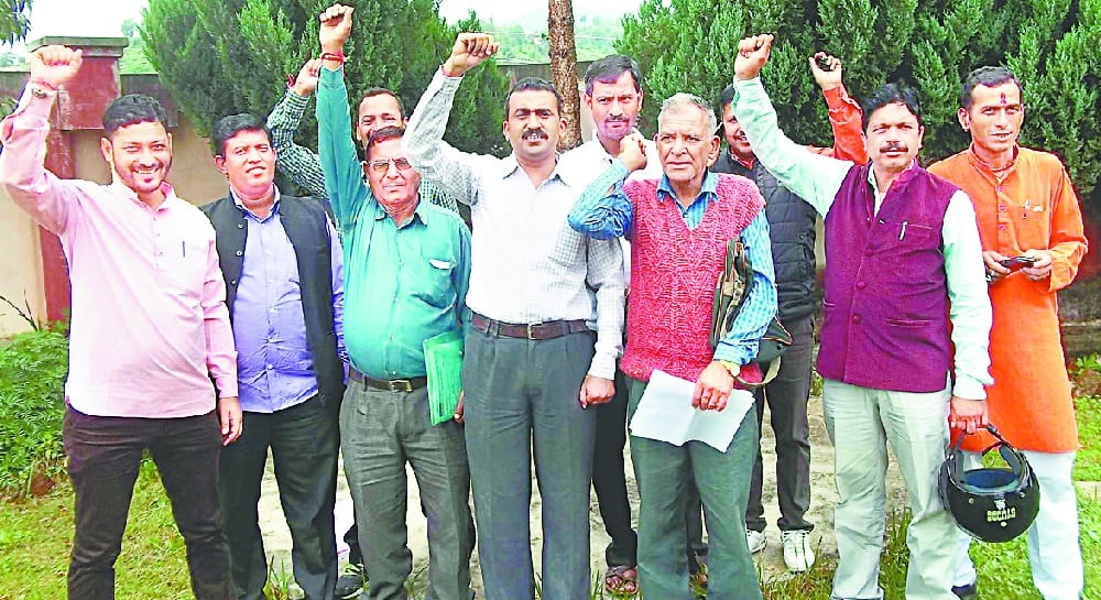 बलतिर की पेयजल योजना ध्वस्त, सप्लाई बाधित