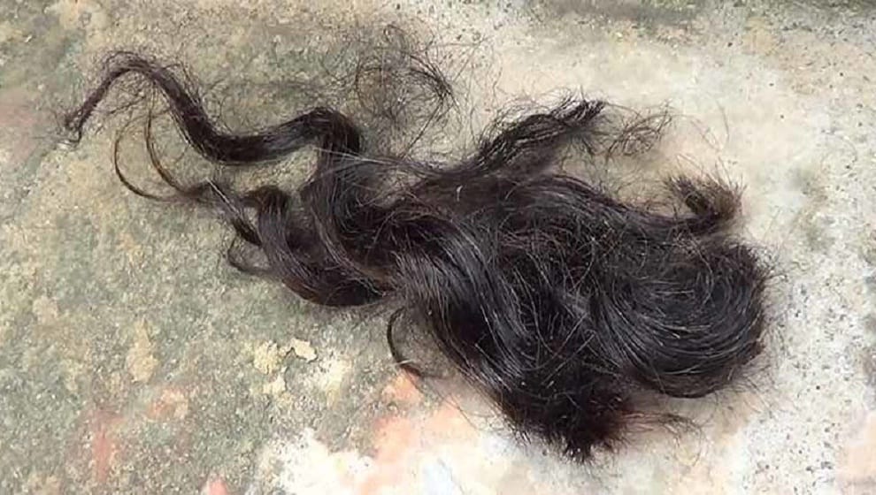 Three women die with fear of cuting the ponytail in up