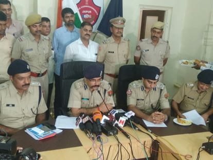 Search targets with help of google and then looted worth Rs 9 crore gold in  jaipur