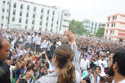 imran hashmi will be in lucknow with ileana d'cruz and isha gupta