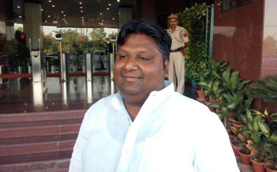 Entrepreneurs do not have to give white category fees in delhi