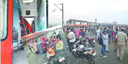 How passenger survive in kaifiyat express derailed in auriya