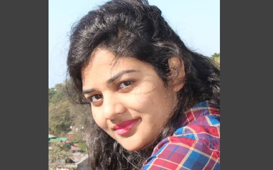   noida girl sacks from job and misbehaved video viral