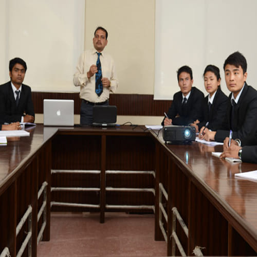 sanskriti university mathura, where students learn Industry based work  
