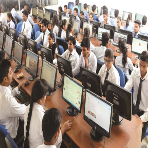 sanskriti university mathura, where students learn Industry based work  
