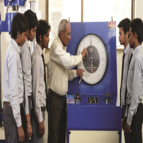 sanskriti university mathura, where students learn Industry based work  