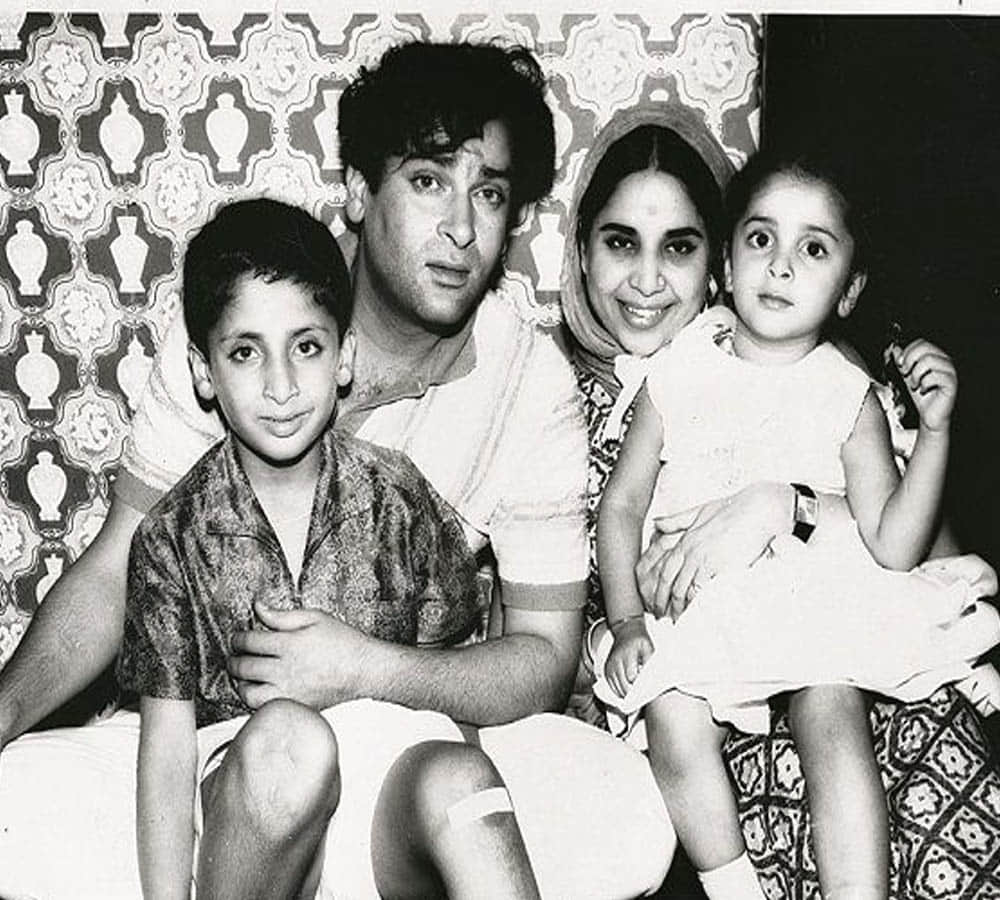 know Rishi Kapoor Prithviraj Kapoor Raj Kapoor Shammi Kapoor Shashi Kapoor ranbir kapoor and all Kapoor family