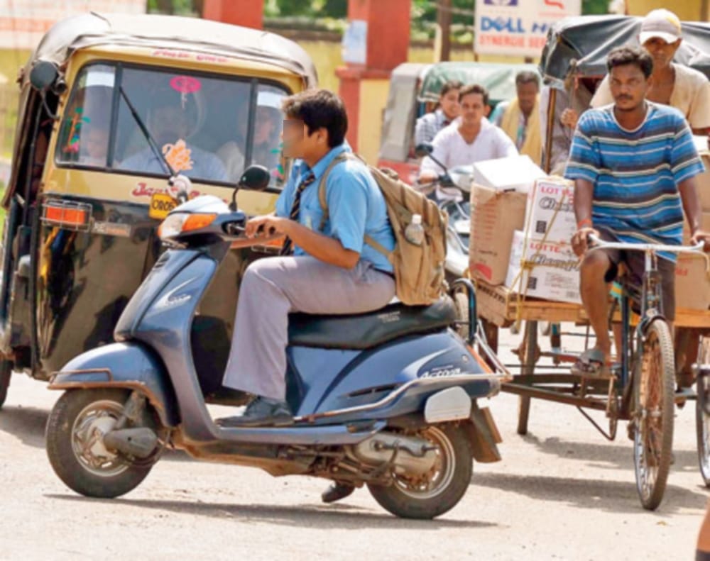 ban on vehical driving of minors in agra