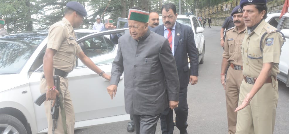 cm virbhadra singh says bjp mla behaves like goons in assembly house