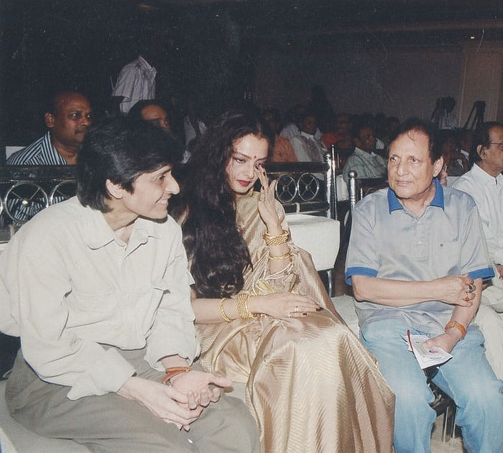 untold story of bollywood actress rekha and her secretary farzana