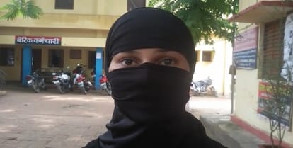 Arrested husband divorcing wife for violating Supreme Court order