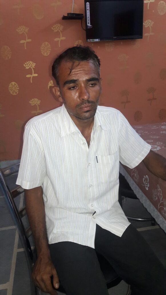 A patwari arrested by acb taking bribe of 10 thousand rupees in rajasthan