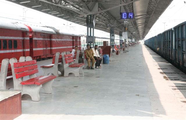 Thousands of railway passengers took a break