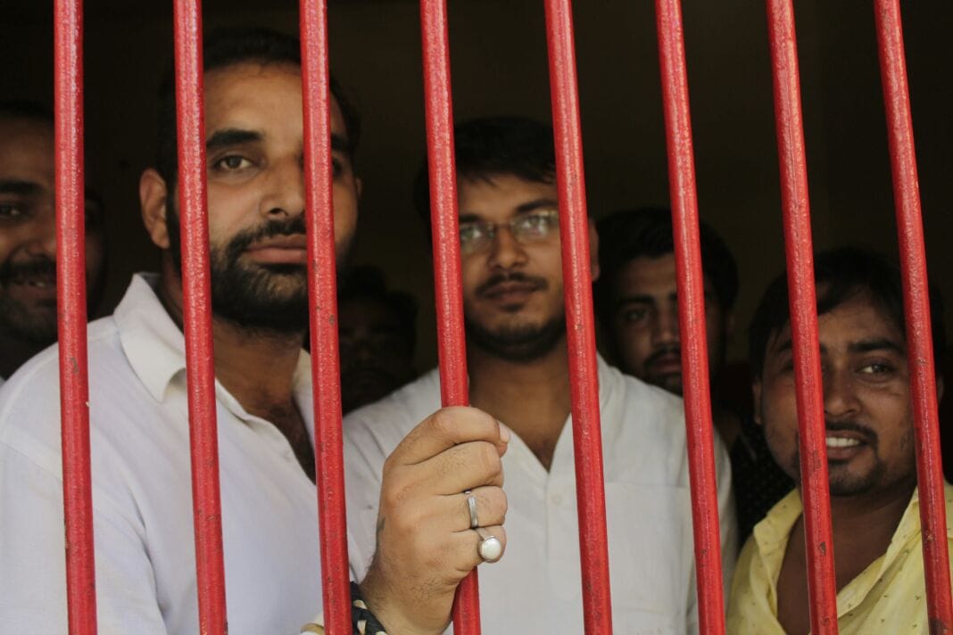 kashi vidyapith students group clash and police lathi charge