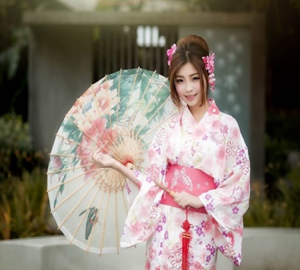 Try these five Japanese beauty secrets for instant glowing skin 