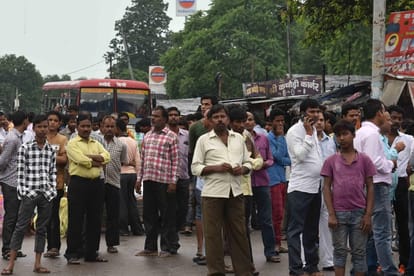  ruckus after death of registrar in Lucknow.
