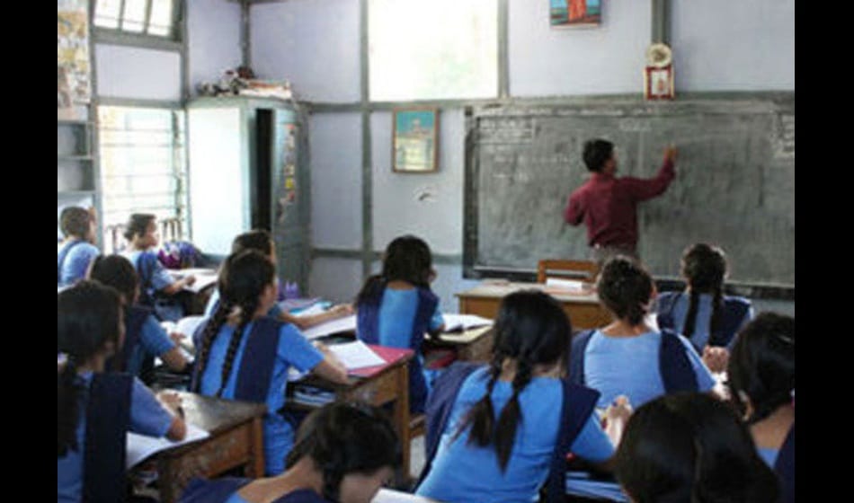 delhi LG puts recruitment of nearly 14820 teachers on hold