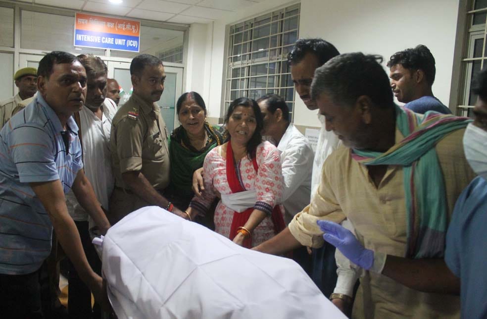 12th class student dies falling from school roof, doubt on 'Blue Whale'