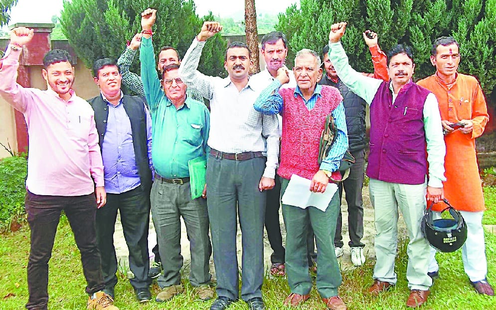 BJP leader out of meeting, performed
