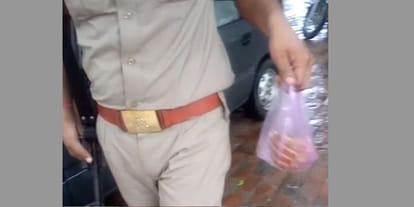 insane boy cuts hands of girl in lakhimpur