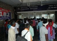 22 ट्रेनों का मार्ग हुआ परिवर्तित, यात्रियों को हुई परेशानी
