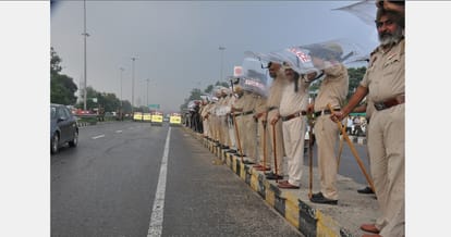 Stressfull situation in Sirsa, army called after curfue