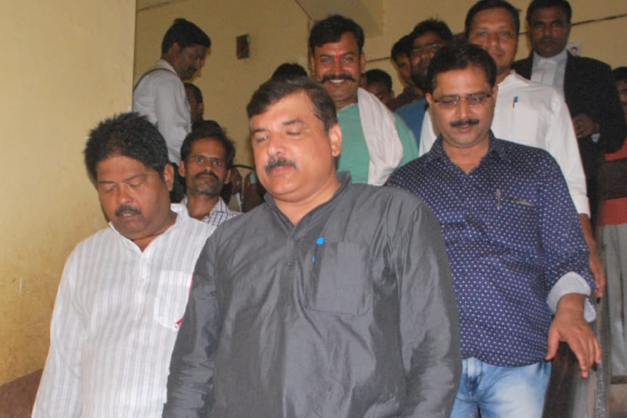 AAP leader sanjay singh got intrim bail in CJM in sultanpur.