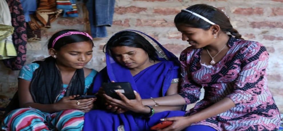Chhattisgarh Government to Distribute over 55 Lakh Smartphones in state 