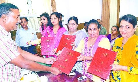 पाकिस्तानी नानी के घर पैदा हुई... 30 साल बाद हिंदुस्तानी हो पाई