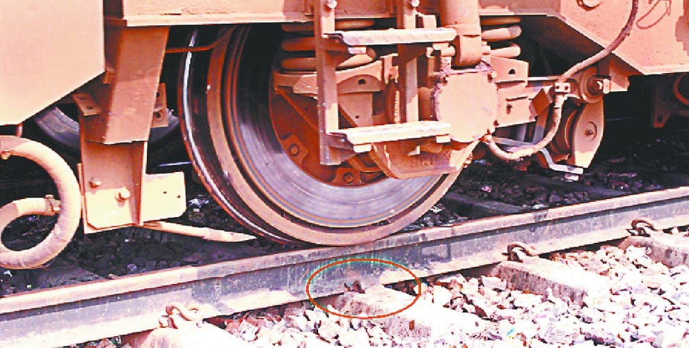 Khatauli Rail Incident : people still in danger, trains running on the track of negligence
