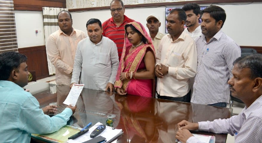 Chief Minister resigns, approves 24 hours before meeting