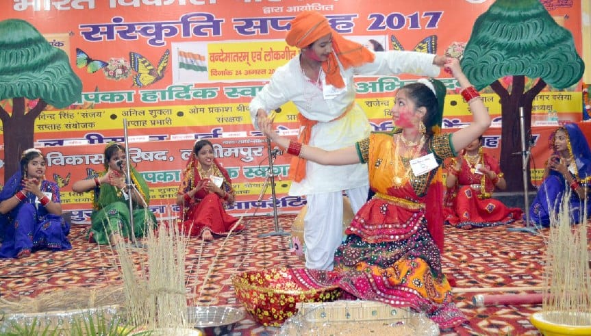 Participants display talent in folklore singing