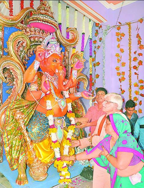 Ganapati Bappa Moraya ... echoed in pandals