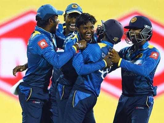akila dhananjaya is a son of car panter who rocked team india in second odi 