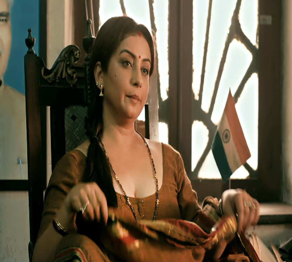 Nawazuddin Siddiqui Starrer Babumoshai Bandookbaaz Movie Review