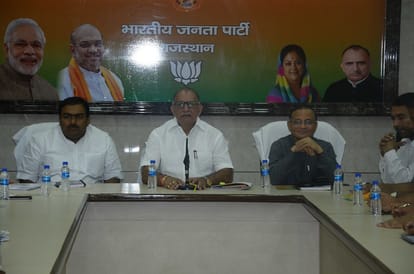 BJP will benefit from tripal talaq