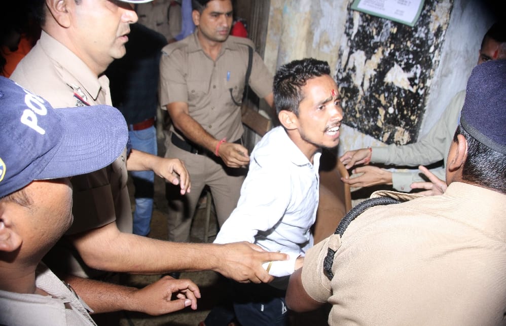 students fight during election campaign in dehradun dav college