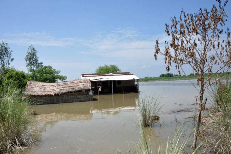 560 crore damage due to floods in Uttar Pradesh preparations to seek help from Center