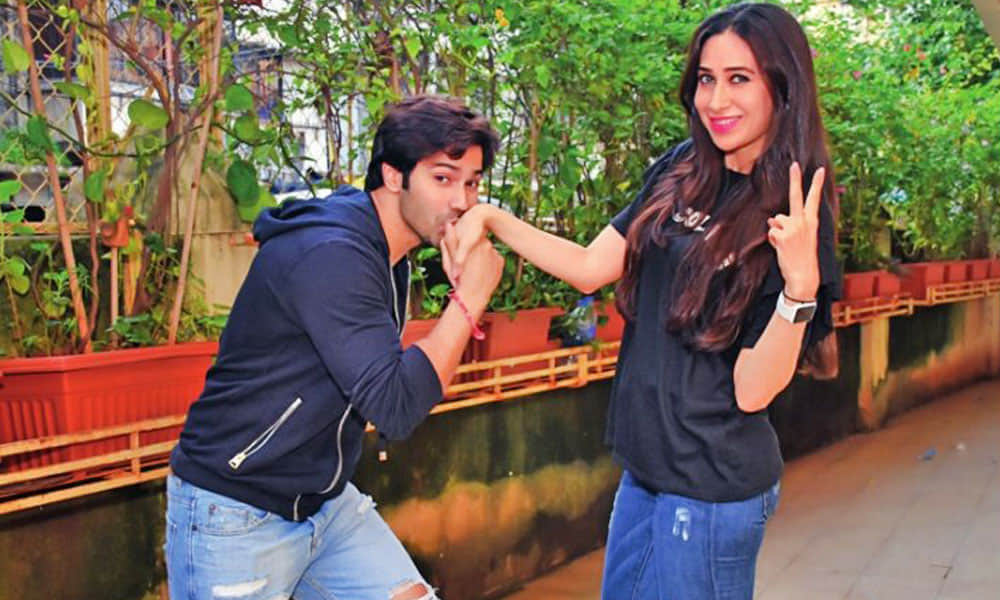 Varun Dhawan dances with Karisma Kapoor on Tantanatan from Judwaa 